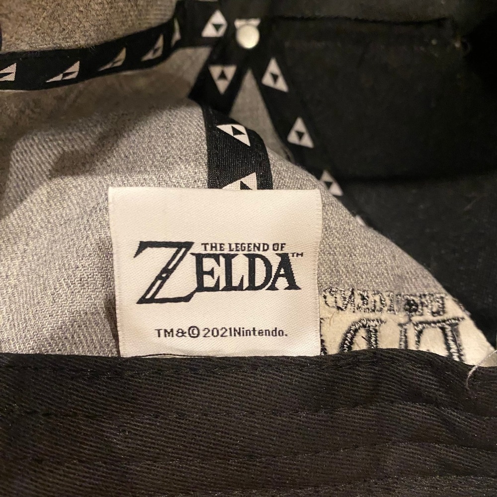 Nintendo The Legend of Zelda N64 Triforce Snapback Hat Grey Tan 2021 Nintendo - Picture 6 of 8